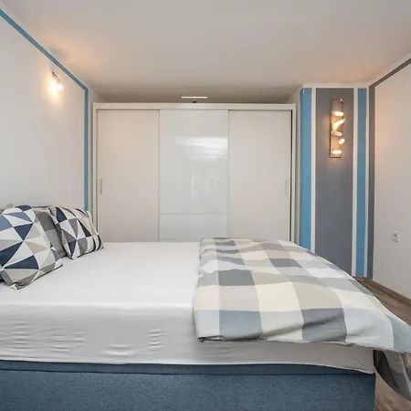 Semesterbostad 2 Bedroom Stunning In *