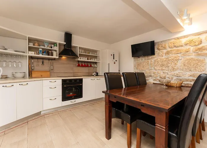 2 Bedroom Stunning In Vikendica Medvida