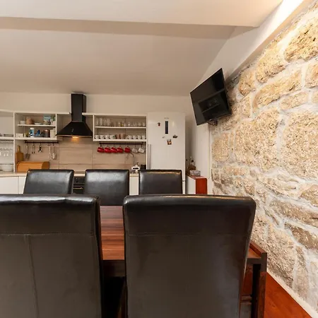 2 Bedroom Stunning In * Medvida