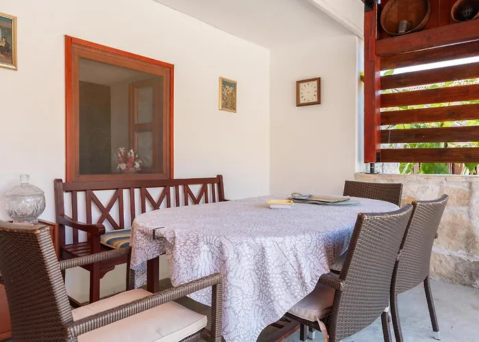 2 Bedroom Stunning In Tatil Evi Medvida